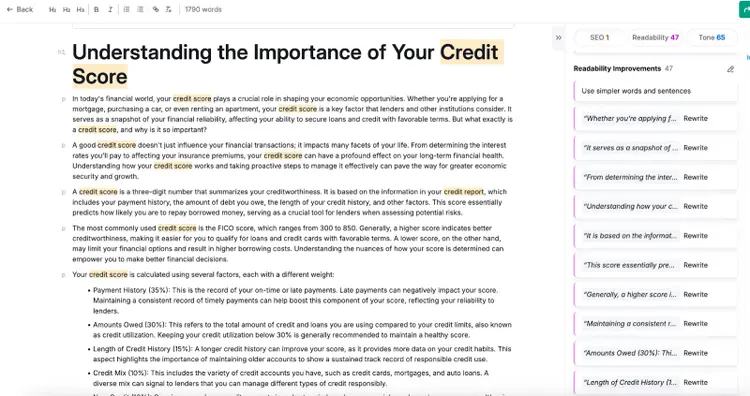 Article about credit score importance with Readability Improvements panel on sidebar
