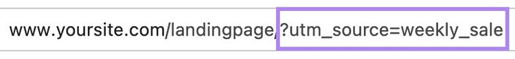 UTM-Parameter, der am Ende einer URL verwendet wird, um den Verkehr aus einer wöchentlichen Verkaufs-E-Mail zu verfolgen