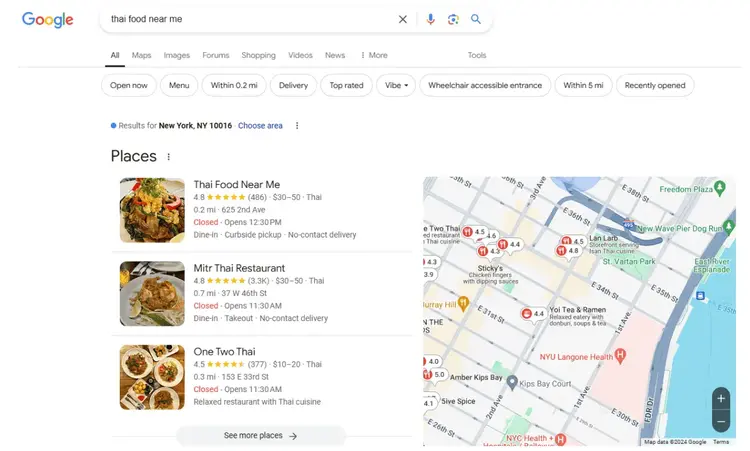 Ein Restaurant, das „in meiner Nähe“ in seinem Namen verwendet, um das System auszutricksen.