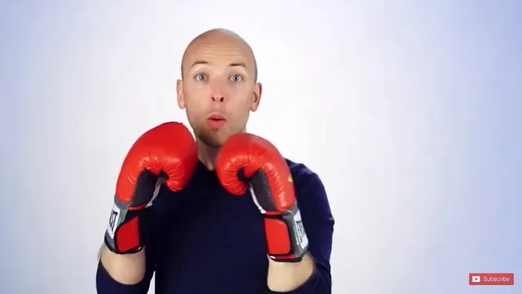 Brian mit Boxhandschuhen