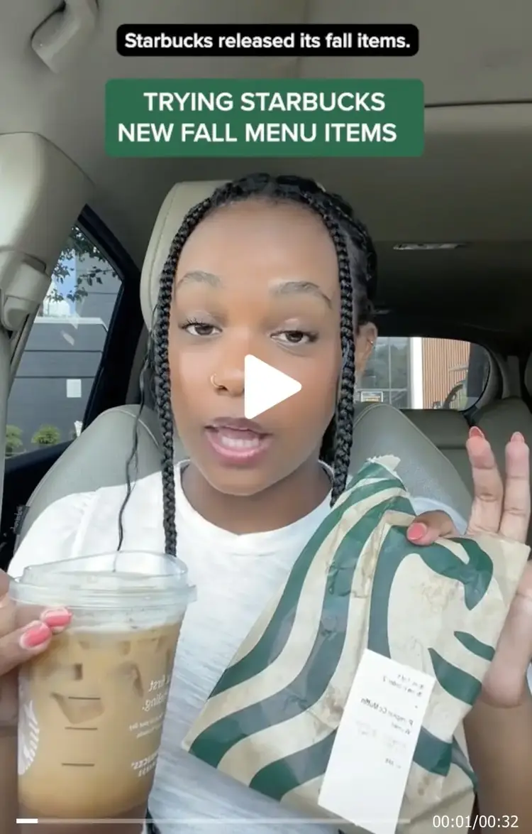 Un vídeo del cliente hablando de probar los nuevos platos del menú de otoño de Starbucks