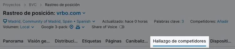 Encabezado de rastreo de posición para vrbo.com con ubicación y datos de palabras clave