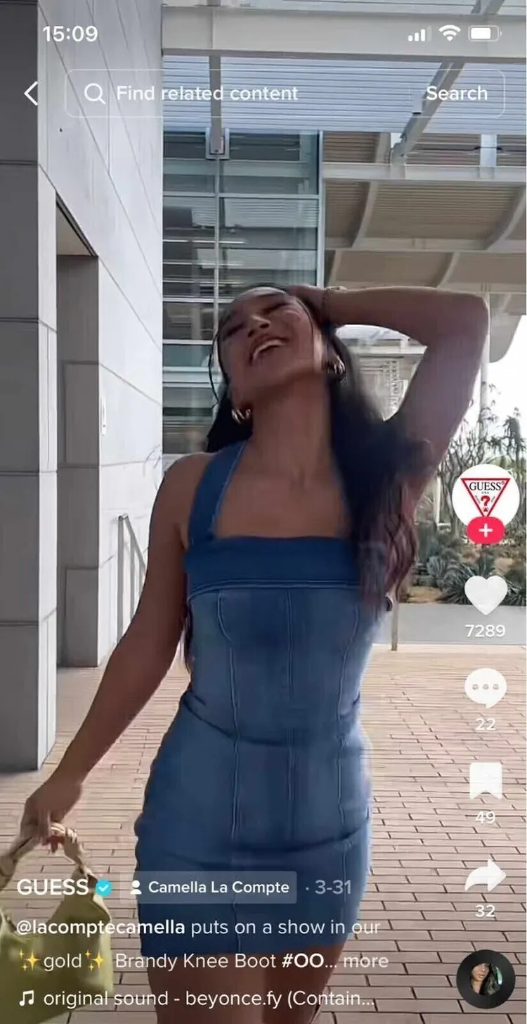 Post patrocinado de TikTok de Guess con Camella La Compte