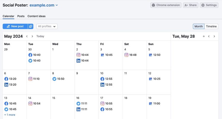 La herramienta Semrush Social Poster muestra un calendario con publicaciones programadas en redes sociales.