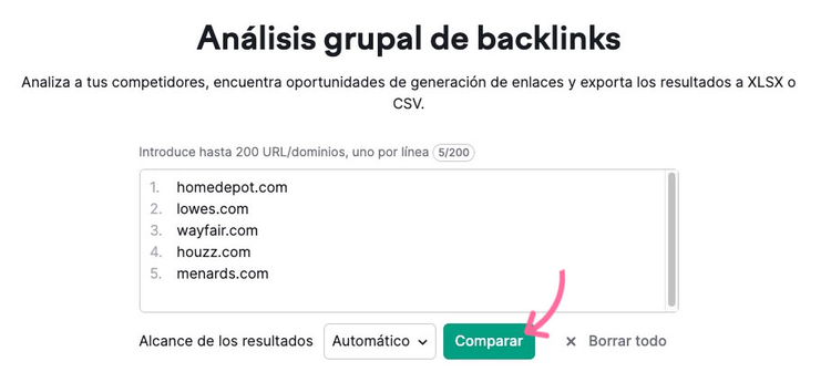 Tabla de objetivos analizados mostrando Authority Score, backlinks y dominios de referencia