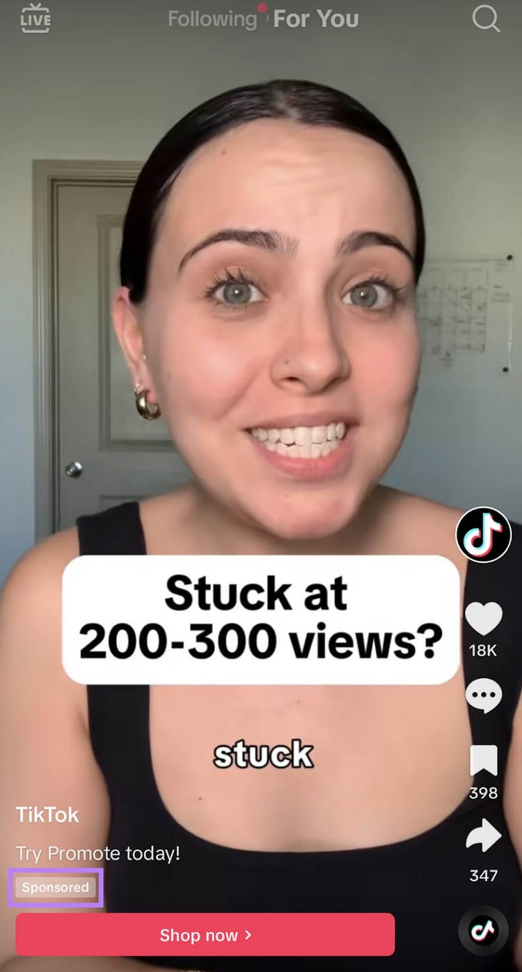 Un anuncio in-feed de TikTok