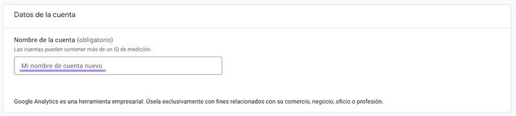 Asigna un nombre a tu cuenta de Google Analytics