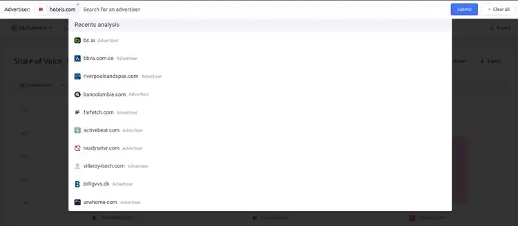 La barra de búsqueda de la aplicación Ad Clarity - Inteligencia publicitaria.
