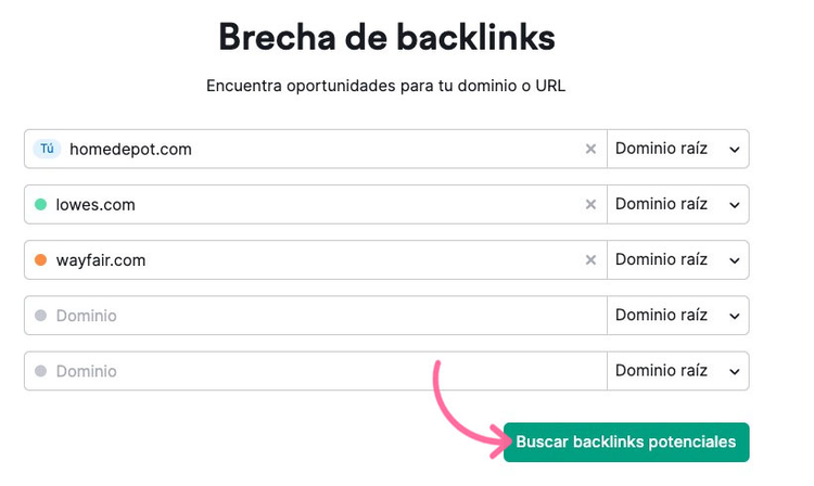 Tabla de oportunidades de backlinks mostrando dominios de referencia con Authority Score
