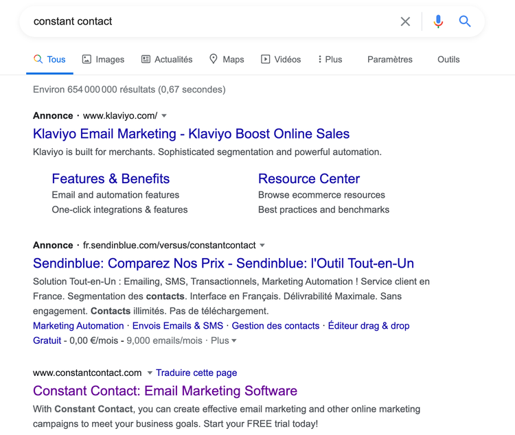Resultats de recherche Google pour 'constant contact' montrant outils marketing par email