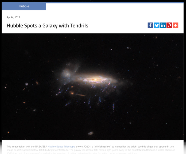 Galaxie spirale avec un noyau brillant