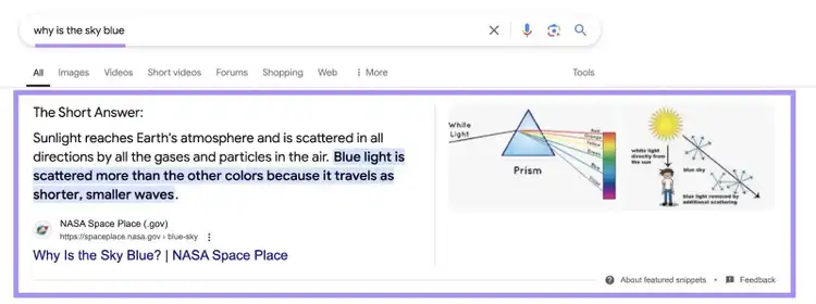 Google SERP con lo snippet in primo piano evidenziato per il termine "Perché il cielo è blu."
