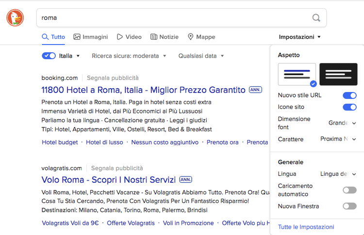 DuckDuckGo: pagina di ricerca per 'roma' con risultati hotel da booking.com