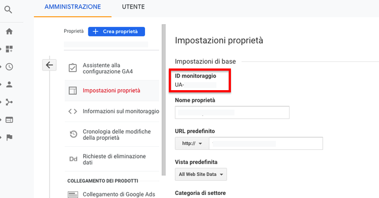 Google Analytics admin panel showing tracking ID in impostazioni proprieta section