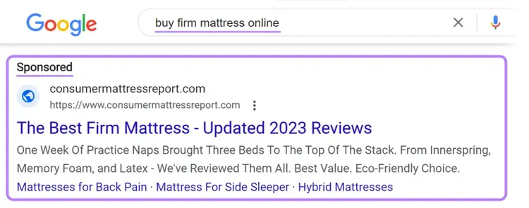 「硬いマットレスをオンラインで購入」というクエリに対するGoogleの検索広告